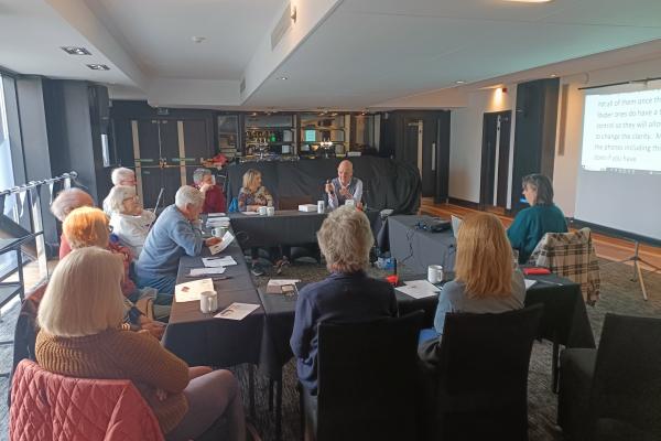 photo of previous meeting 